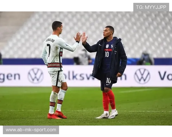 阿隆索搞砸了！14亿豪阵哑火，姆巴佩失准，维尼修斯无门——足球巨星背后的隐秘危机