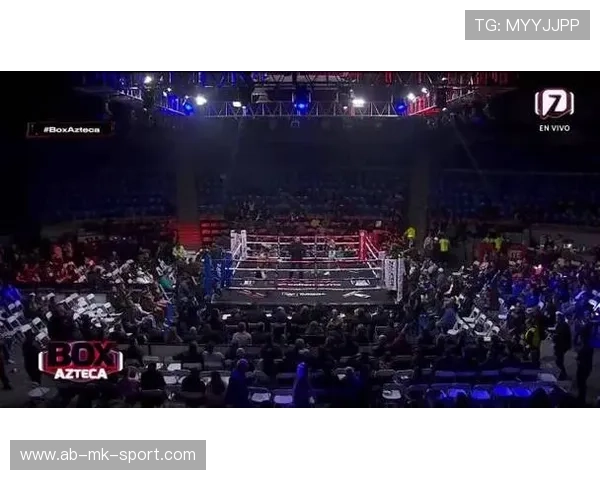 世界拳王遭业余选手击倒，赛场爆出世纪冷门