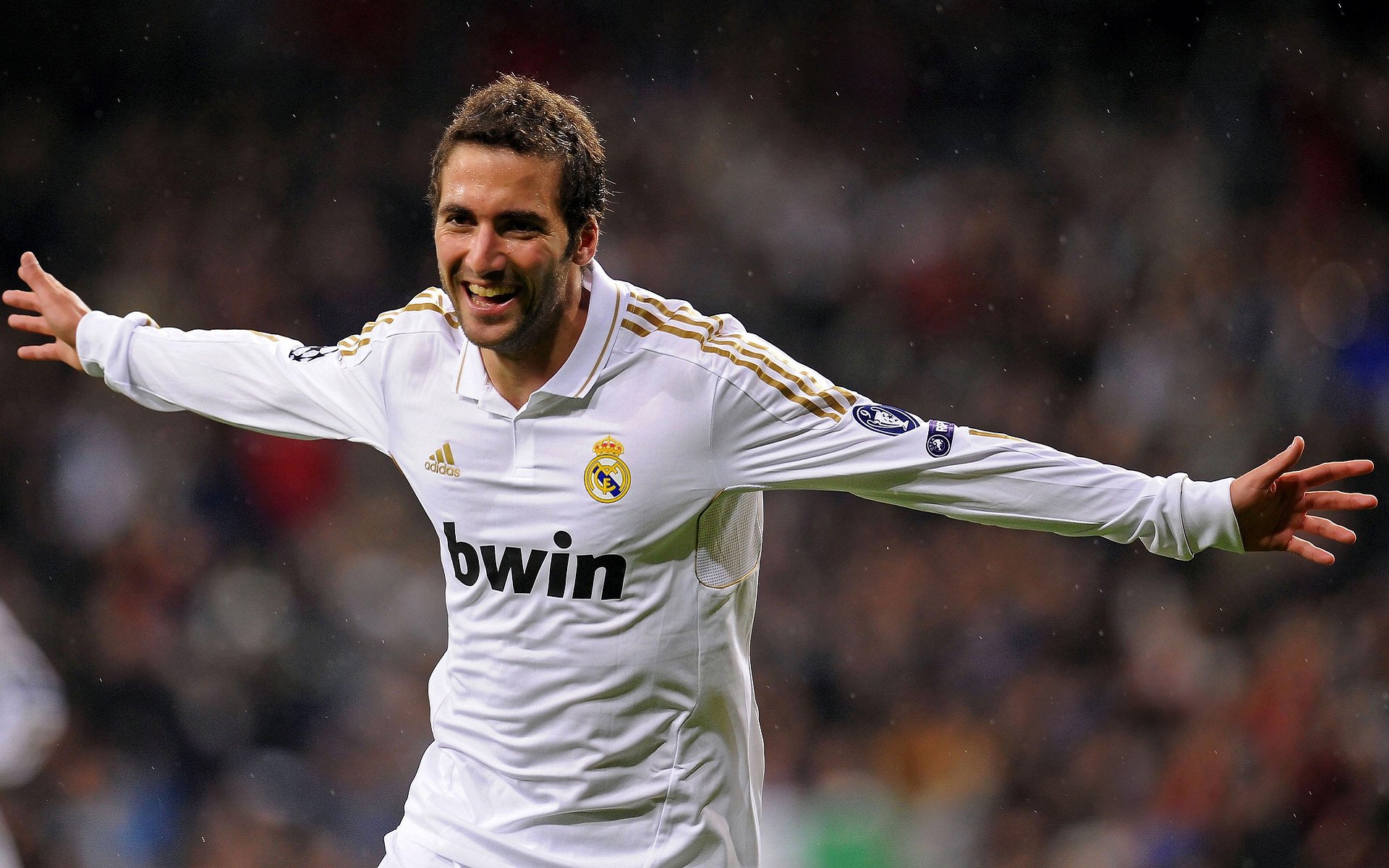 mk体育app-“马科斯·莫奇的坚韧拼搏与精准封堵，帮助美洲狮队屡创佳绩”